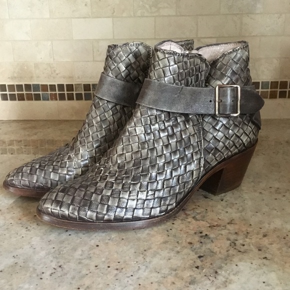 Pons Quintana Leather Woven Buckle Booties - Picture 14 of 14